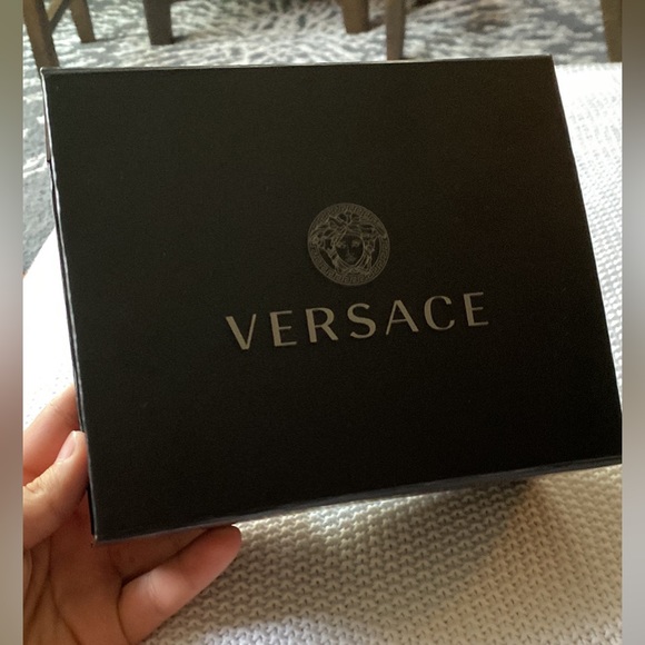 Authentic Versace belt for sale - Picture 10 of 10
